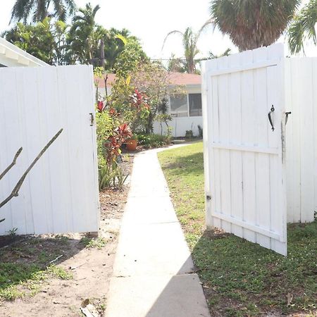 Tropical Retreat ** 2 Bedroom ** Singer Island West Palm Beach Bagian luar foto